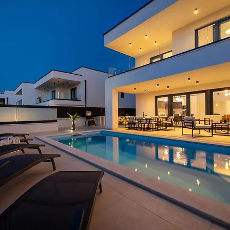 Aria Villa