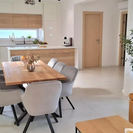 Aria Malinska With Heated Pool And Free E-bikes *