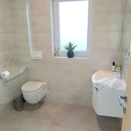 Aria Malinska With Heated Pool And Free E-bikes *